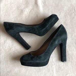 5/48 Saks Fifth Avenue Dark Gray Micro Suede Heels